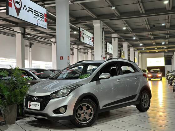 HYUNDAI HB20X 1.6 16V STYLE FLEX 4P AUTOMÁTICO
